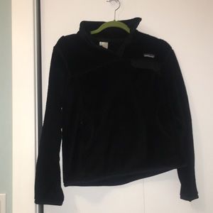 Black Patagonia 3 button fleece
